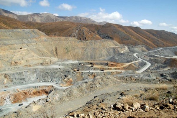 Եվս 200-ից ավելի մարդ կկորցնի աշխատանքը․ «Հրապարակ»