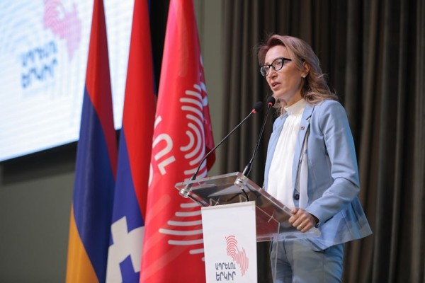 Դարձել եք Ադրբեջանի կադաստրի աշխատողներ․ Մանե Թանդիլյան
