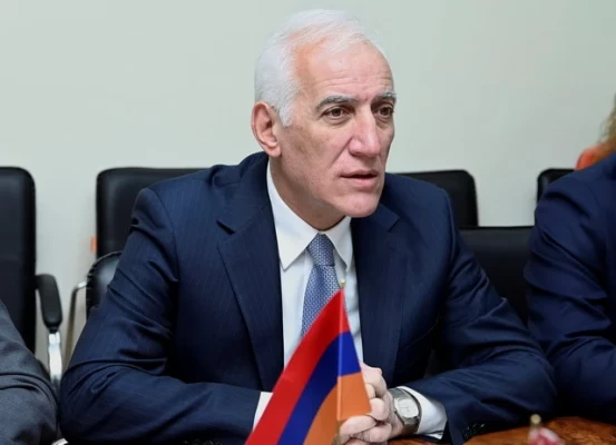 Վահագն Խաչատուրյանը տուրիստի դեր է կատարում. Ժողովուրդ