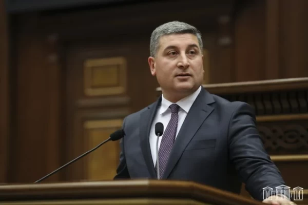 Ճանապարհներ քիչ են նորոգել. Ժողովուրդ