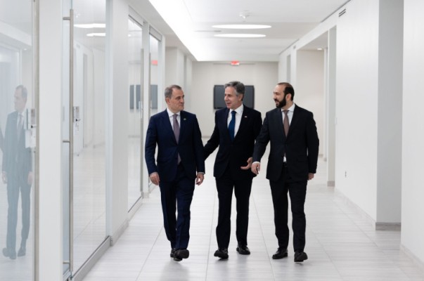 Աջակցում ենք Հայաստանին և Ադրբեջանին․ Բլինքենը՝ եռակողմ բանակցությունների մասին
