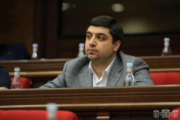 Վաղարշակ Հակոբյանը 2020 թվականին բնակարան է գնել. Ժողովուրդ
