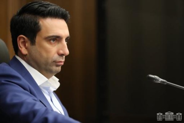 Փետրվարին ԱՀ ԱԺ նախագահին առաջարկել ենք հեռավար նիստ անցկացնել, այդպես էլ չզանգեցին․ Ալեն Սիմոնյան