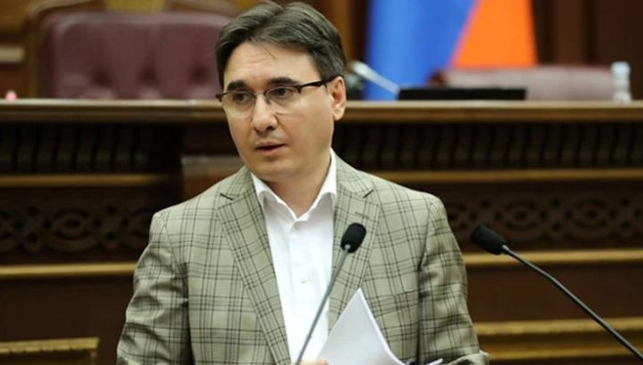 Արմեն Գևորգյանը՝ տհաճ իրավիճակում. օդանավակայանում չեն թողել դուրս գալ երկրից. Ժողովուրդ