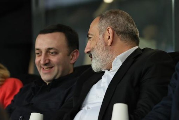 Նիկոլ Փաշինյանը Վրաստանի վարչապետի հետ հետևում է Անգլիա-Իսպանիա մրցավեճին