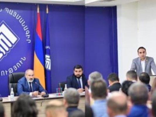 Փաշինյանի գլխավորությամբ տեղի է ունեցել  «Քաղաքացիական պայմանագրի» նախաձեռնող խմբի նիստ