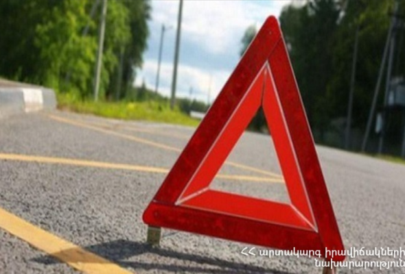 Արտաշատում Mercedes-ը վրաերթի է ենթարկել 15-ամյա 2 տղայի