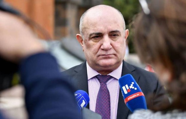 Սամվել Բաբայանը չի հանձնվում. Հրապարակ