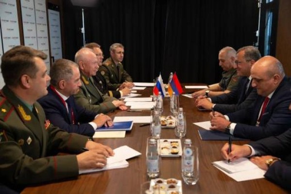 ՀՀ պաշտպանության նախարարի տեղակալ Կարեն Բրուտյանը հանդիպել է ՌԴ իր գործընկերոջ հետ