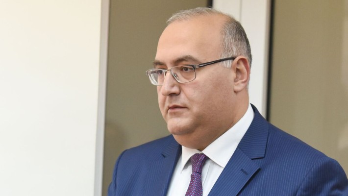 ՀԾԿՀ նախագահի ընտանիքի ունեցվածքը. Ժողովուրդ