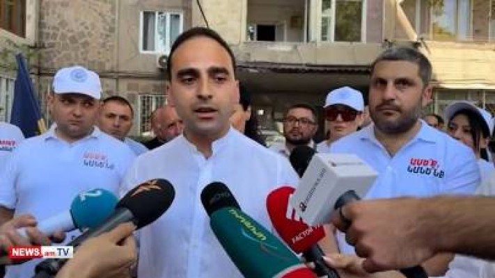 Ավինյանին մարզերից բուքսիր են եկել. Հրապարակ