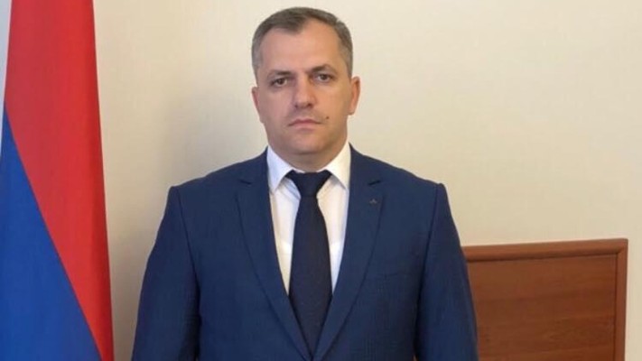 Արցախի նորընտիր նախագահն այցելել է ՊՆ եւ քննարկել ռազմաքաղաքական իրադրությունը