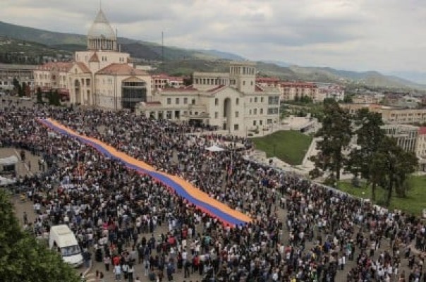 Ովքե՞ր և ինչո՞ւ են փորձում խուճապային ու անկումային տրամադրություններ սերմանել Արցախում․ Փաստ
