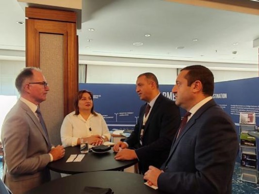 Քերոբյանը Ռայֆայզն բանկի Ֆրանկֆուրտի մասնաճյուղի ղեկավարին է ներկայացրել ՀՀ-ում տնտեսական ցուցանիշը