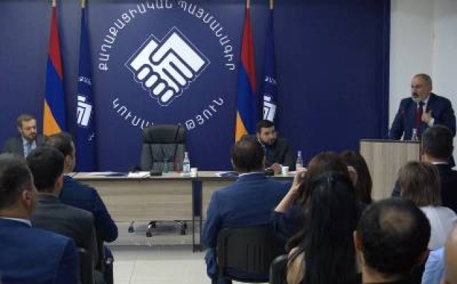 Փաշինյանը խնդիր է դրել՝ բացահայտելու քվեարկությանը չգնացած «դասալիք» պաշտոնյաներին․ Հրապարակ