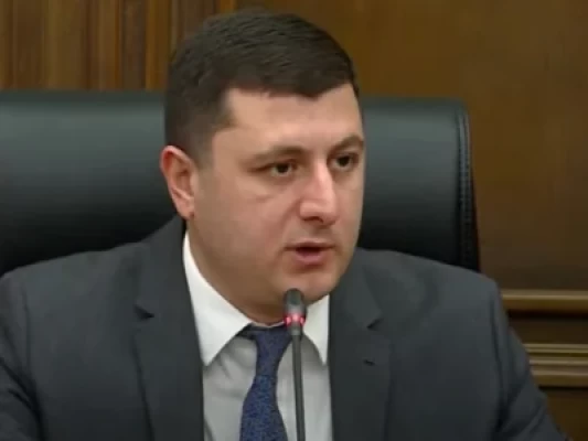 Ադրբեջանցիները Ստեփանակերտի մատույցներում են, բլոկ-պոստեր են դրել ճանապարհին. Աբրահամյան
