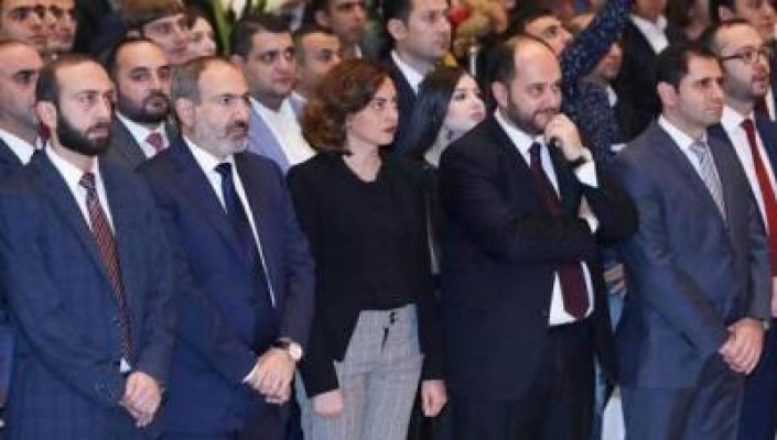 ՔՊ-ում խուճապն անցել է. Ժողովուրդ
