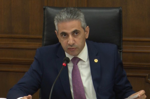 Էդգար Ղազարյանը հրատապ հանդիպում է պահանջում Նիկոլ Փաշինյանի հետ