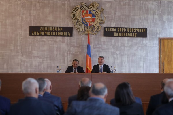 Գնել Սանոսյանը խորհրդակցություն է անցկացրել Վայոց ձորի մարզպետարանում