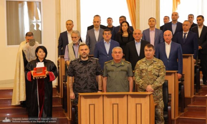 Ծանր դավաճանությո՞ւն, թե անպիտան իշխանություն. Հրապարակ