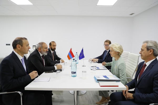 Գրանադայում կայացել է Նիկոլ Փաշինյանի և Ուրսուլա Ֆոն դեր Լայենի հանդիպումը