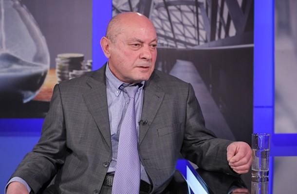 Ալբերտ Բազեյանին պահում են մենախցում. նրա հետ կապը կտրել են. Ժողովուրդ