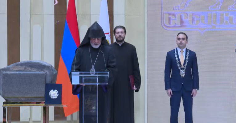 Կաթողիկոսը չկա, ներկա է թեմի առաջնորդը