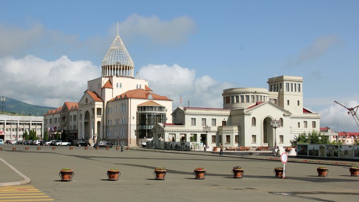 Ադրբեջանը պատրաստվում է Ստեփանակերտի կենտրոնում Հեյդար Ալիևի արձանը տեղադրել
