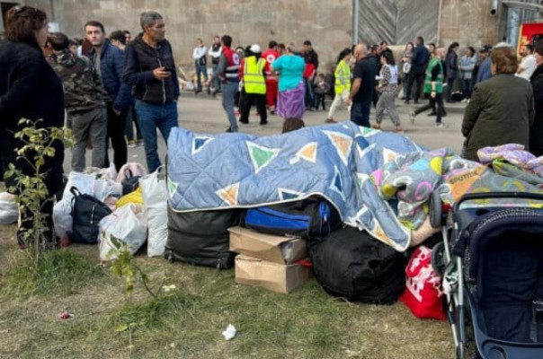 Բարձերից մինչև տաք հագուստ. ինչի՞ կարիք ունեն Շիրակի մարզում ապաստանած արցախցիները