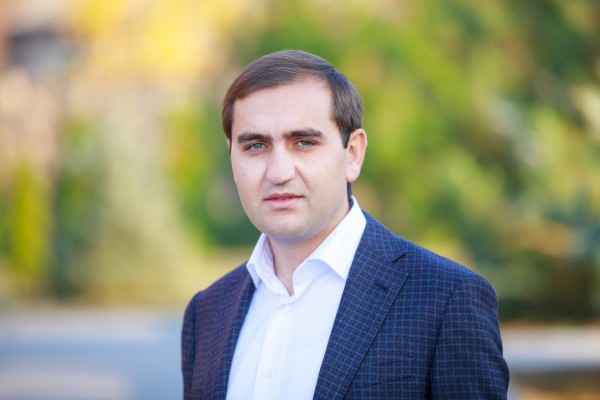 Աշտարակի ՔՊ-ական քաղաքապետին կհարցաքննեն. Ժողովուրդ