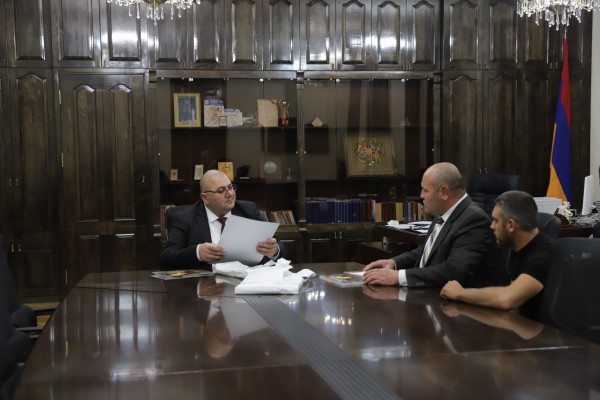 Շիրակի մարզպետն ընդունել է ՀՀ պաշտպանության նախարարության ներկայացուցիչներին
