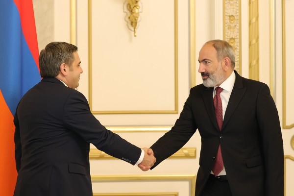 Ո՞վ կլինի ՀՖՖ հաջորդ նախագահը. անուններ. Ժողովուրդ