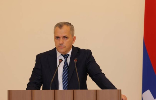 Շահրամանյանը և ԼՂ մյուս նախկին պաշտոնյաները ստացել են 100 հազար դրամ աջակցությունը․ ՀԺ
