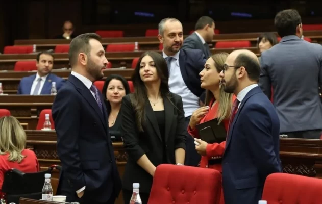 ՔՊ նիստերը թեժ են անցնում. մանրամասներ փակ հանդիպումներից. Ժողովուրդ