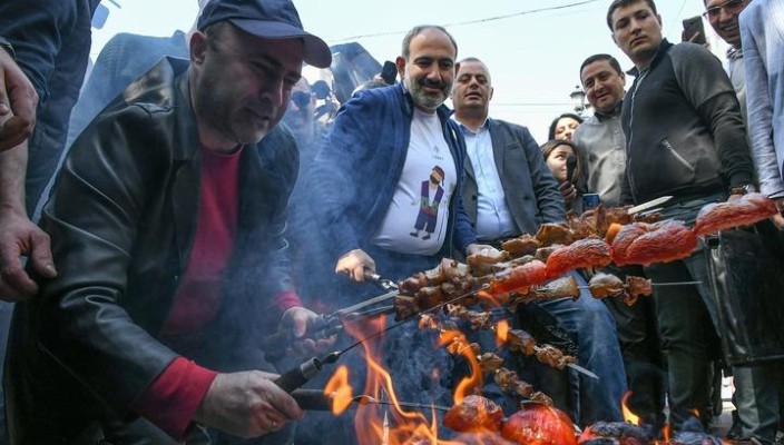 ՔՊ-ում կուսակցական քեֆեր են անում․ Հրապարակ