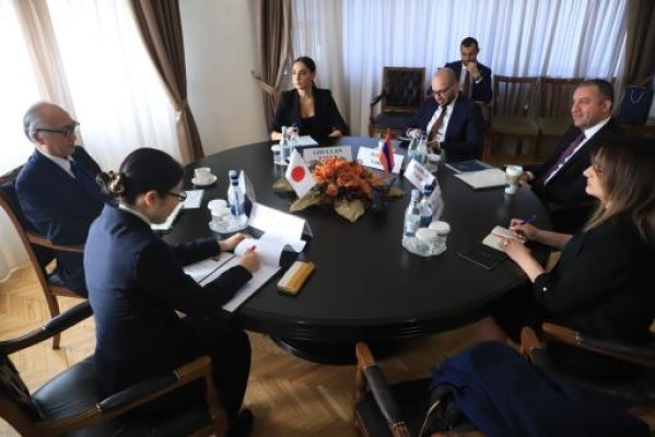 Վահան Քերոբյանը Ճապոնիայի դեսպանին ներկայացրել է Հայաստանում «չոր նավահանգստի» կառուցման նախագիծը