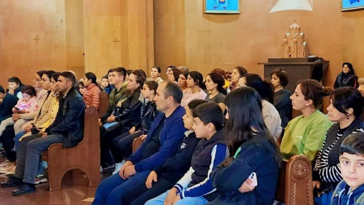 140 արցախցի երեխա կմկրտվի նույն օրը՝ 7 կնքահայրերով ու 7 քահանաներով