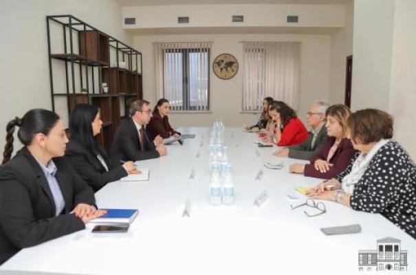 Կարեն Կարապետյանն ընդունել է ԵՄ կողմից ֆինանսավորվող ծրագրի թիմի անդամներին