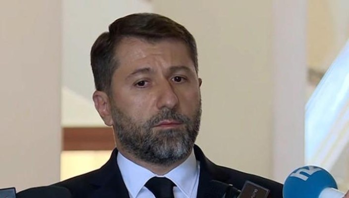 Կարեն Անդրեասյանը հրապարակային դաս է տալիս Սասուն Խաչատրյանին․ Ժողովուրդ