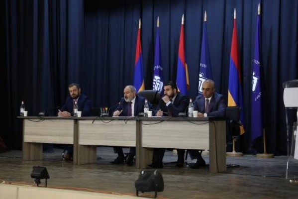 Նիկոլ Փաշինյանը Արմավիրում ՔՊ նիստ է արել