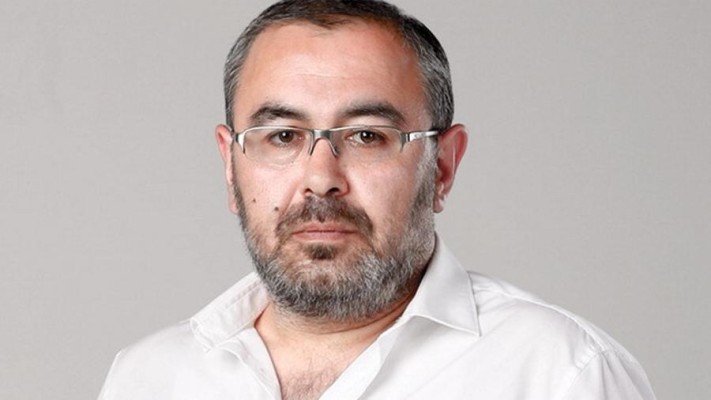 Ուզում եմ էսօր ժամը 19։00-ին Մաշտոցի պուրակում տեսնել ձեզ․ Սուրեն Սահակյան