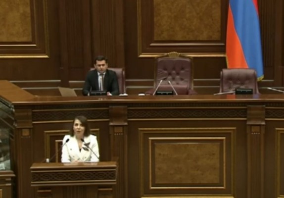 Հարցականի տա՞կ եք դնում պատգամավորների քվեարկության բարեխղճությունը. Արշակյանը՝ Հարությունյանին