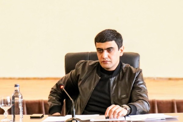 Հաջորդը Գորիսի քաղաքապետն է. իշխանությունն ազատվում է ընդդիմադիրներից. Ժողովուրդ