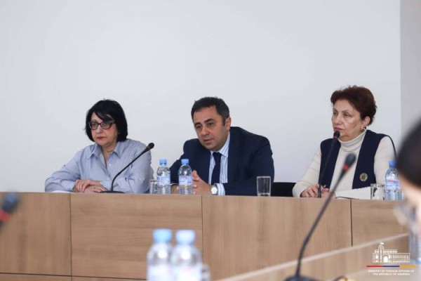 Փախստականների համաշխարհային ֆորումին ընդառաջ ՀՀ ԱԳՆ-ում տեղի է ունեցել քննարկում