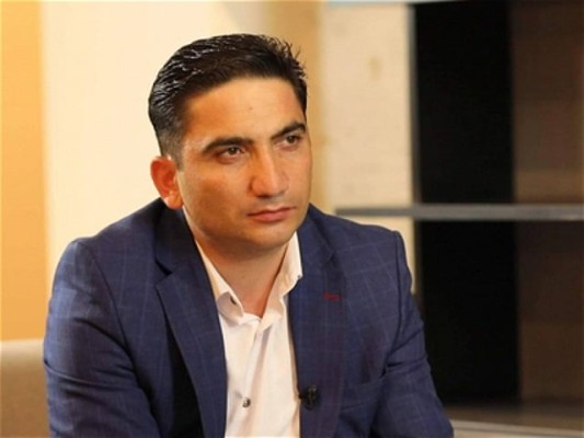 Փաշինյանը նոր թափ հաղորդում «հայաստանցի-ղարաբաղցի» արատավոր բաժանմանը․ Հոխիկյան