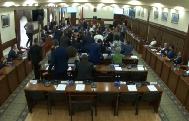 Երևանի քաղաքապետարանի միջադեպից 20 օր անց. ուր են մեղադրյալները. «Ժողովուրդ»