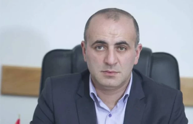 Ալավերդիում հայտնի կիսագողականը՝ փոխքաղաքապե՞տ. Հրապարակ