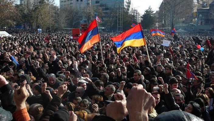 Ո՞ւմ է սպասում հանրությունը․ Փաստ