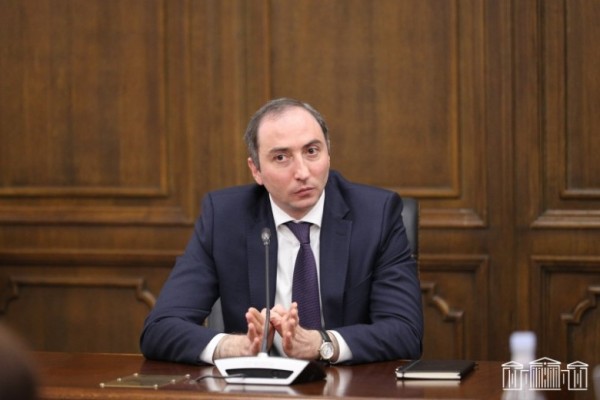 ԲՏԱ նախարարի հետագա պաշտոնավարումը «մազից է կախված»․ Փաստ