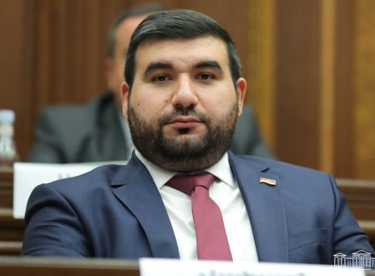 Մենք ոչ թե գաղտնի ենք նիստ անում, այլ՝ ոչ հրապարակային․ Վահագն Ալեքսանյան